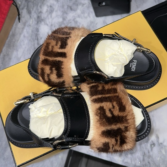 Used Fendi Mink Fur Sandals - Picture 3 of 6